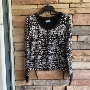 Columbia black white  Holly Hideaway long sleeve top NWOT Large